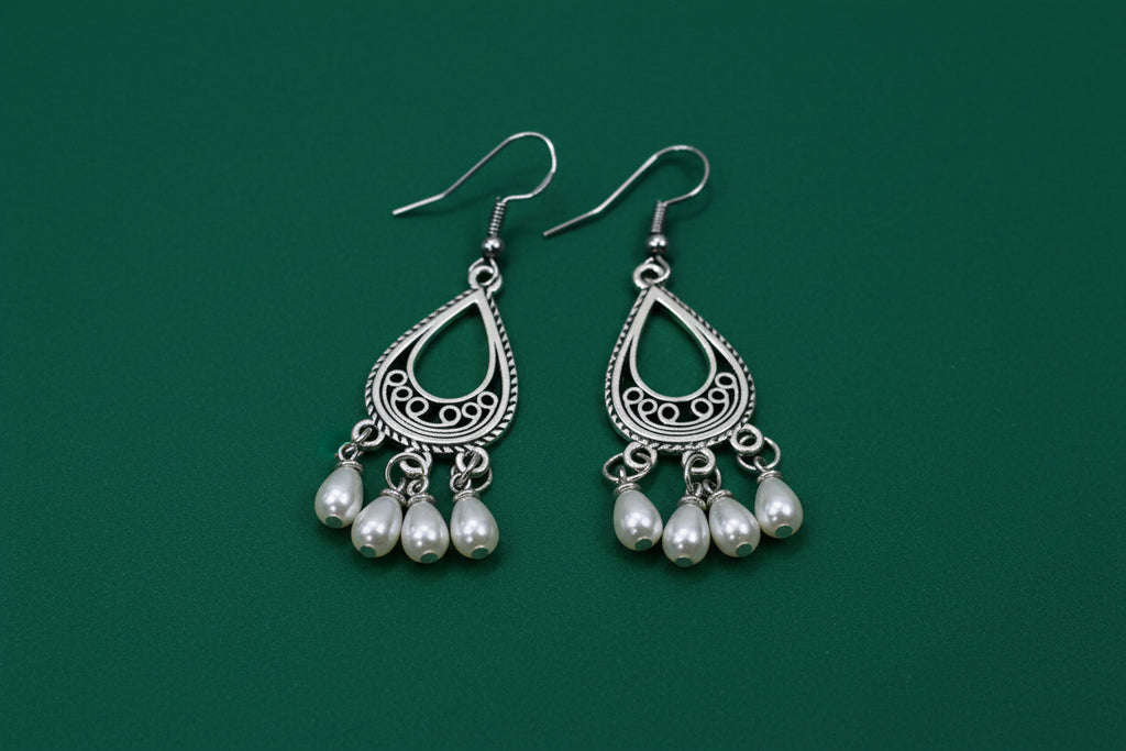 Dangle earrings